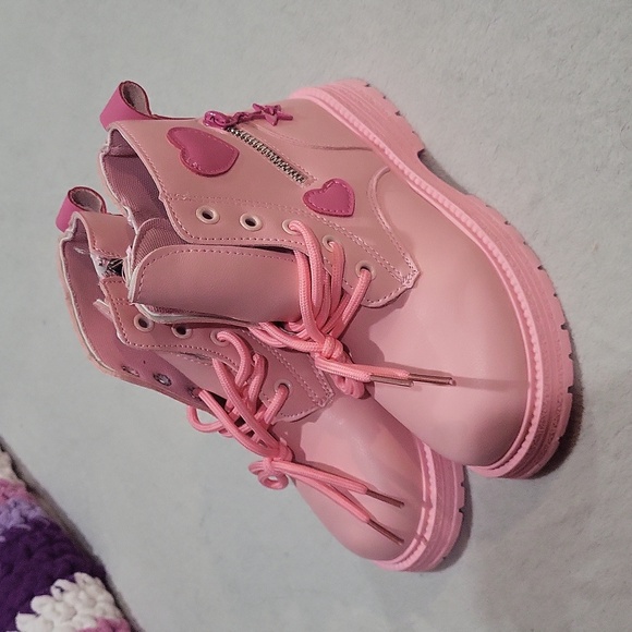 Girls Pink Heart Boots - Picture 2 of 11